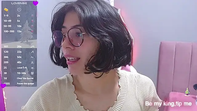 Snapshot of LoaLuxury chatting on December 2024 06:11:01 PM LoaLuxury online show from December 2024 06:11:01 PM