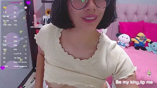 Snapshot of LoaLuxury chatting on December 2024 09:17:01 PM LoaLuxury online show from December 2024 09:17:01 PM