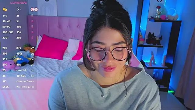 LoaLuxury online show from November 2025 05:33:02 PM