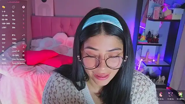 LoaLuxury online show from February 2026 06:01:02 PM