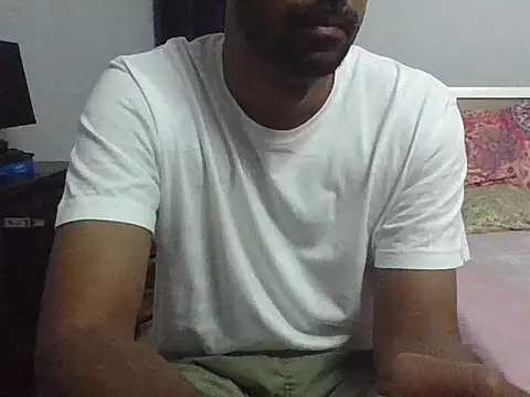 Snapshot of IndianEurope chatting on November 2025 06:56:02 PM IndianEurope online show from November 2025 06:56:02 PM