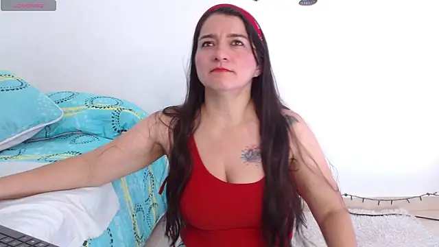 Emelyross  online show from April 2026 12:56:01 PM