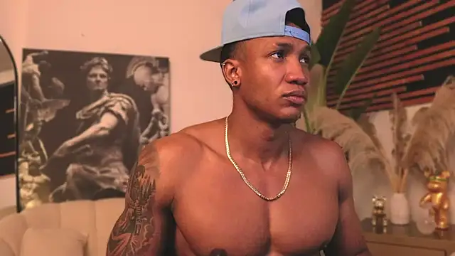 Snapshot of Logan_Varela chatting on February 2025 08:34:02 PM Logan Varela online show from February 2025 08:34:02 PM