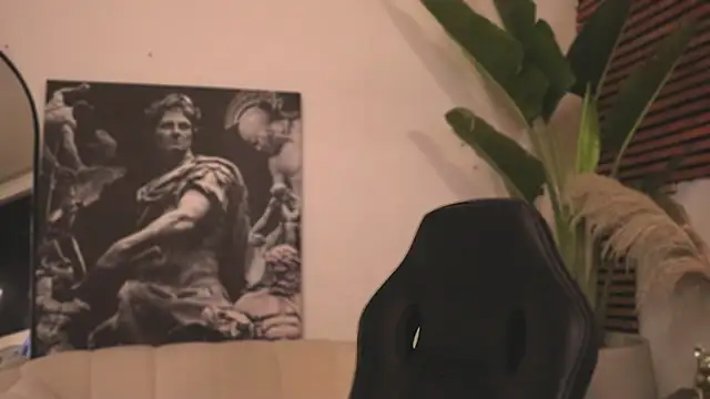 Snapshot of Logan_Varela chatting on February 2025 12:26:01 AM Logan Varela online show from February 2025 12:26:01 AM