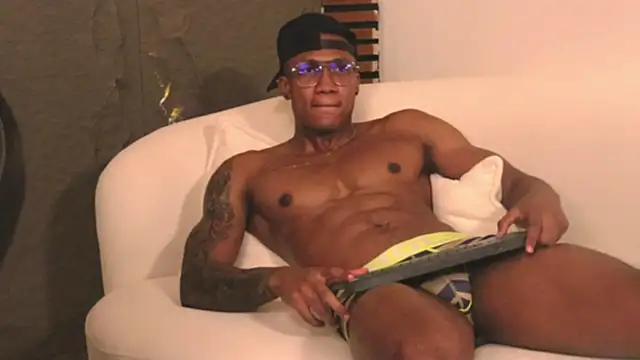 Snapshot of Logan_Varela chatting on February 2025 08:20:01 AM Logan Varela online show from February 2025 08:20:01 AM