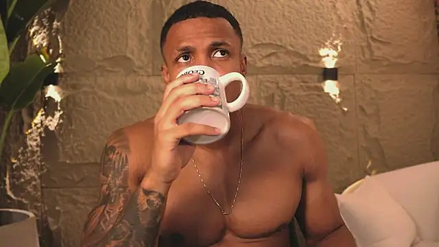 Snapshot of Logan_Varela chatting on March 2025 11:49:02 PM Logan Varela online show from March 2025 11:49:02 PM