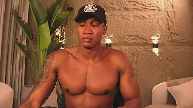 Snapshot of Logan_Varela chatting on March 2025 09:26:02 PM Logan Varela online show from March 2025 09:26:02 PM