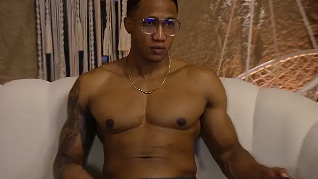 Snapshot of Logan_Varela chatting on September 2025 01:22:02 PM Logan Varela online show from September 2025 01:22:02 PM