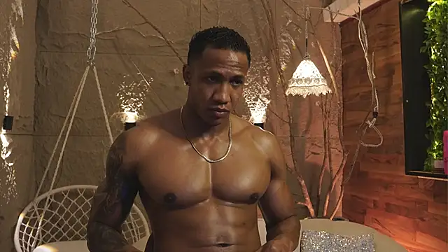 Snapshot of Logan_Varela chatting on September 2025 05:13:02 PM Logan Varela online show from September 2025 05:13:02 PM