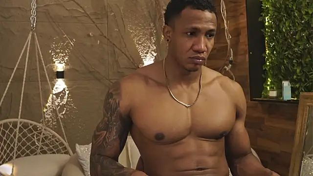 Snapshot of Logan_Varela chatting on September 2025 03:14:01 PM Logan Varela online show from September 2025 03:14:01 PM