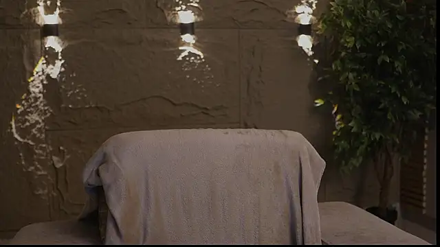 Snapshot of Logan_Varela chatting on September 2025 12:21:02 PM Logan Varela online show from September 2025 12:21:02 PM