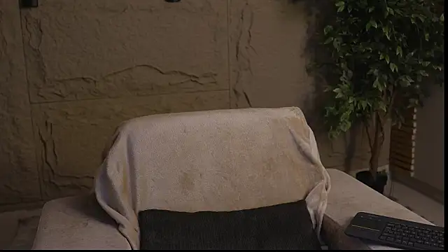 Snapshot of Logan_Varela chatting on September 2025 01:05:02 PM Logan Varela online show from September 2025 01:05:02 PM