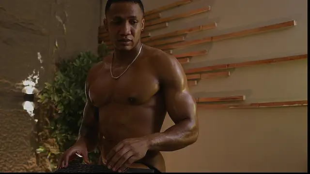 Snapshot of Logan_Varela chatting on October 2025 01:11:01 AM Logan Varela online show from October 2025 01:11:01 AM