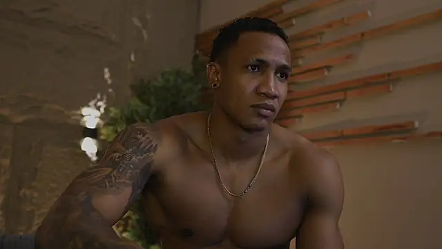 Snapshot of Logan_Varela chatting on October 2025 09:40:01 AM Logan Varela online show from October 2025 09:40:01 AM