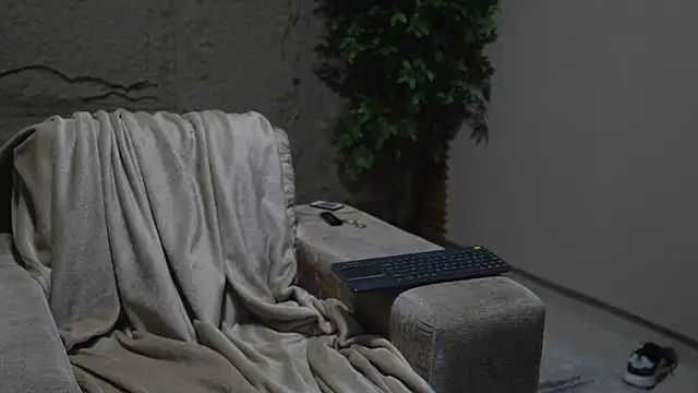 Snapshot of Logan_Varela chatting on October 2025 12:59:01 PM Logan Varela online show from October 2025 12:59:01 PM