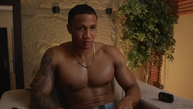 Snapshot of Logan_Varela chatting on October 2025 02:38:01 PM Logan Varela online show from October 2025 02:38:01 PM