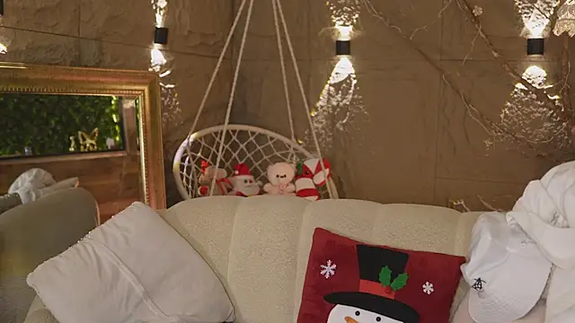 Snapshot of Logan_Varela chatting on November 2025 02:15:02 AM Logan Varela online show from November 2025 02:15:02 AM