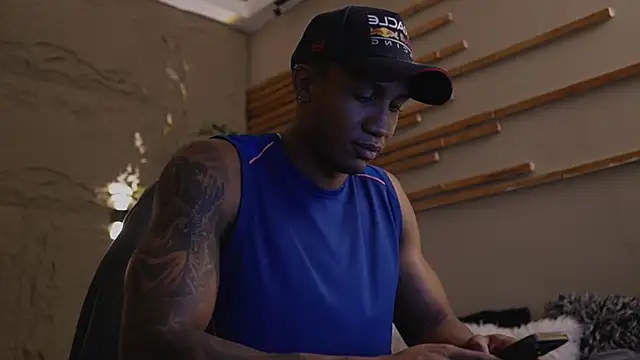 Logan Varela online show from February 2026 01:40:01 PM