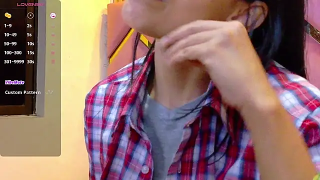 yourcuteneighbourr online show from September 2025 02:55:01 AM