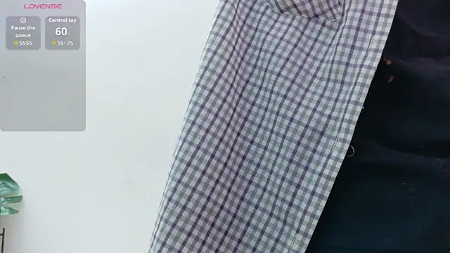 Snapshot of yourcuteneighbourr chatting on December 2025 03:01:02 AM yourcuteneighbourr online show from December 2025 03:01:02 AM