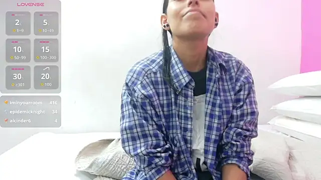 Snapshot of yourcuteneighbourr chatting on February 2026 02:42:01 AM yourcuteneighbourr online show from February 2026 02:42:01 AM