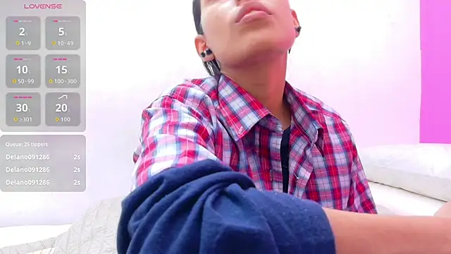 Snapshot of yourcuteneighbourr chatting on March 2026 04:51:02 AM yourcuteneighbourr online show from March 2026 04:51:02 AM