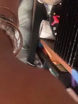 gurlnips online show from December 2025 11:35:01 PM