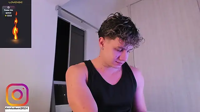 DerekOlsen online show from October 2025 02:41:01 AM