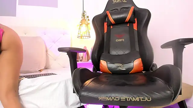 hannah gray online show from March 2025 05:28:02 PM