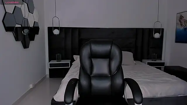 CelestePalmer  online show from April 2026 11:33:01 AM