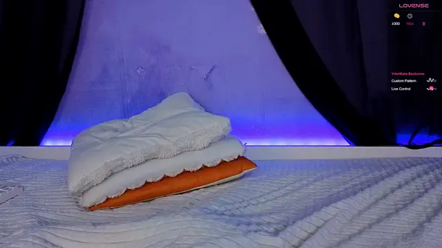 Scarlettsrorm online show from November 2025 05:13:02 AM