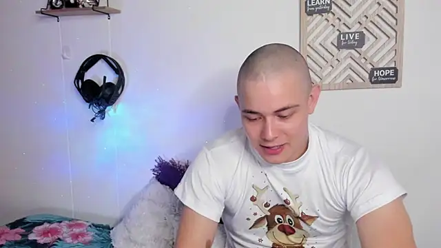 Alan hadid1 online show from December 2024 01:18:01 AM