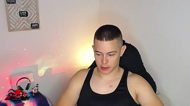 Alan hadid1 online show from January 2025 05:01:01 PM