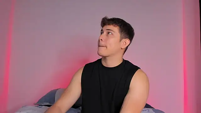 Alan hadid1 online show from October 2025 02:01:01 PM