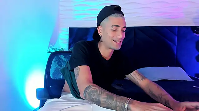 DrakeNeumann online show from November 2025 03:38:01 AM