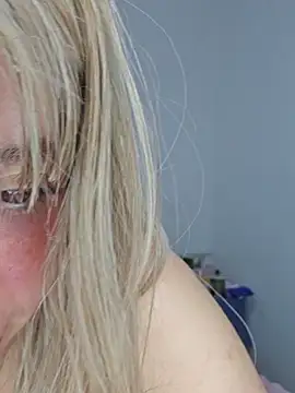 Massa8 online show from November 2025 08:07:01 PM