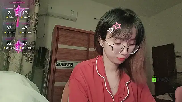 Lili 666 online show from November 2025 04:38:02 PM