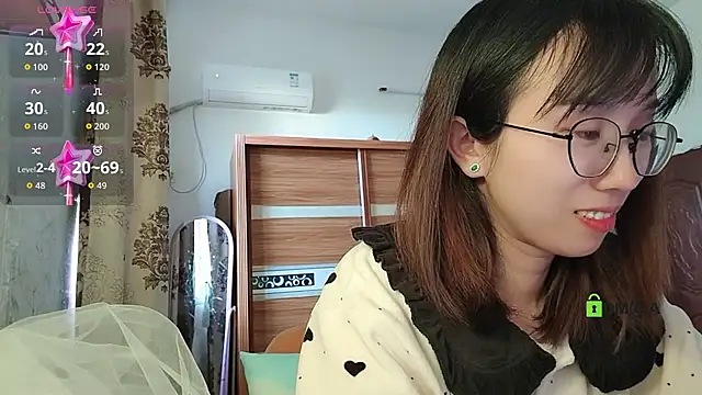 Lili 666 online show from November 2025 07:30:02 AM