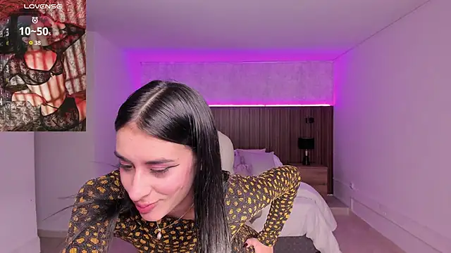 Snapshot of karlaa_james chatting on December 2025 11:08:02 AM karlaa james online show from December 2025 11:08:02 AM