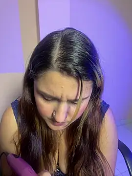 saray gomez22 online show from March 2026 03:24:01 AM