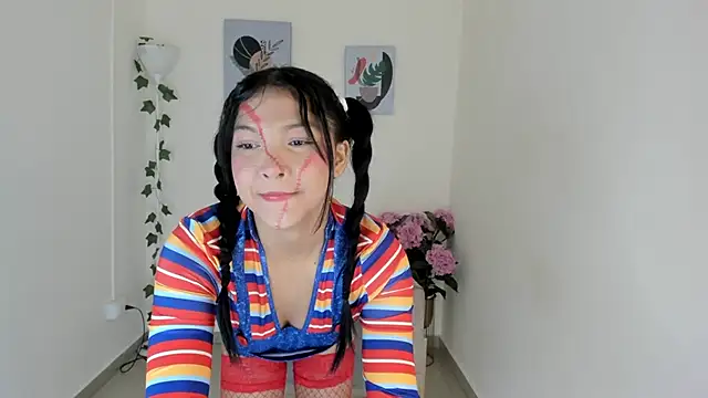 Charlothe capell online show from October 2025 09:15:01 PM