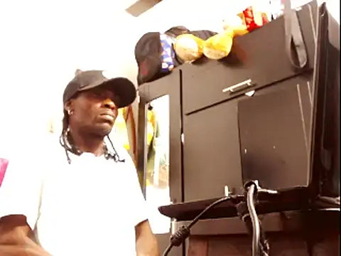 Snapshot of phillip-hot chatting on January 2025 04:23:01 PM phillip-hot online show from January 2025 04:23:01 PM