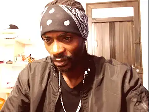 Snapshot of phillip-hot chatting on February 2025 08:54:01 PM phillip-hot online show from February 2025 08:54:01 PM