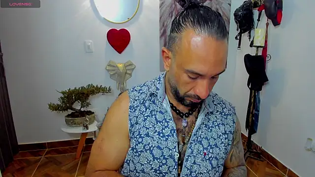 mr maik online show from February 2025 11:22:01 AM