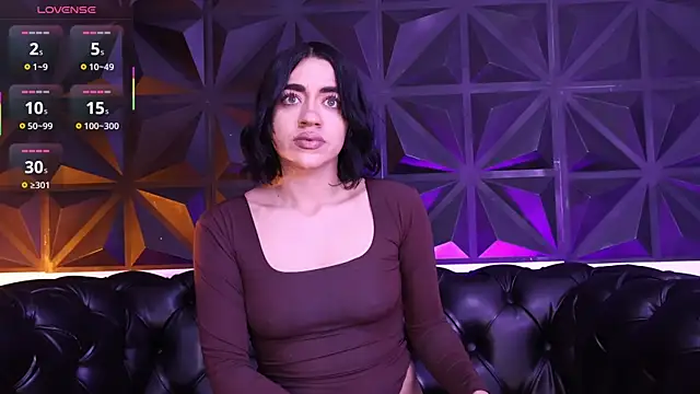 Snapshot of KasiaNoir_ chatting on November 2025 12:09:02 PM KasiaNoir online show from November 2025 12:09:02 PM