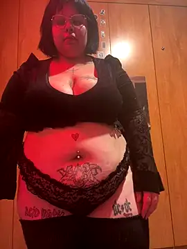 Snapshot of CrisyFerreira chatting on October 2025 02:34:01 AM CrisyFerreira online show from October 2025 02:34:01 AM