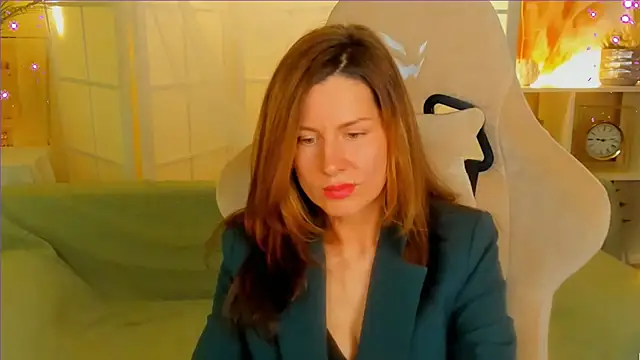 Snapshot of April_o_Nill chatting on December 2024 09:39:02 AM April o Nill online show from December 2024 09:39:02 AM