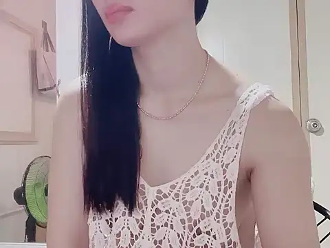 Snapshot of LinhChi_9x chatting on November 2025 11:25:02 PM LinhChi 9x online show from November 2025 11:25:02 PM