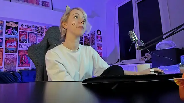 LylithSkye online show from December 2024 03:05:01 PM