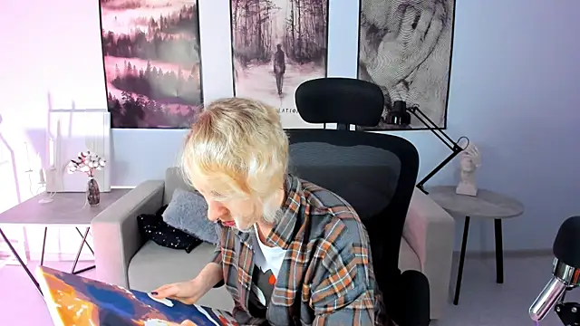 LylithSkye online show from January 2025 08:38:02 AM